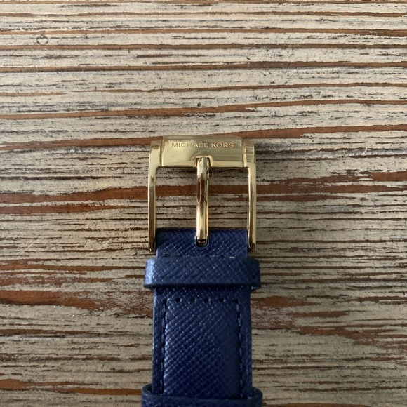 Michael Kors Watch - Picture 3 of 5